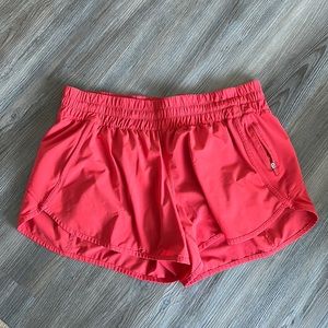 Lululemon Tracker Low-Rise Lined Short 4”